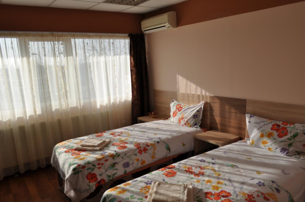 Casa Paul Hotel Galati  Luaran gambar